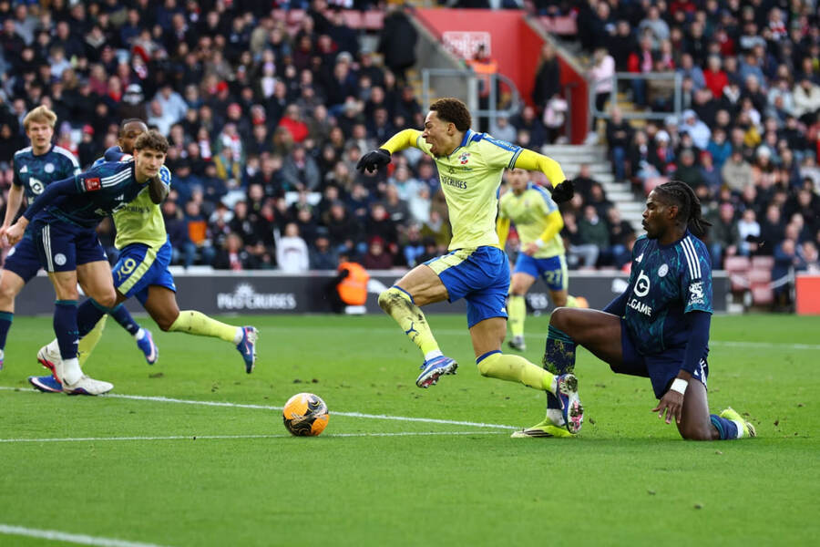 Southampton vs Leicester City (22:00 – 14/02) | Xem lại trận đấu